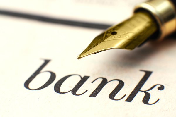Your search for jobs in Mumbai finds a stop with HDFC Bank.