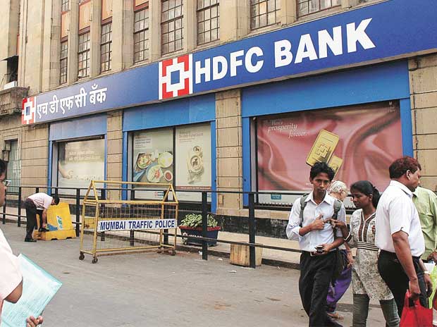 Graduates alert! There are banking jobs available with HDFC.