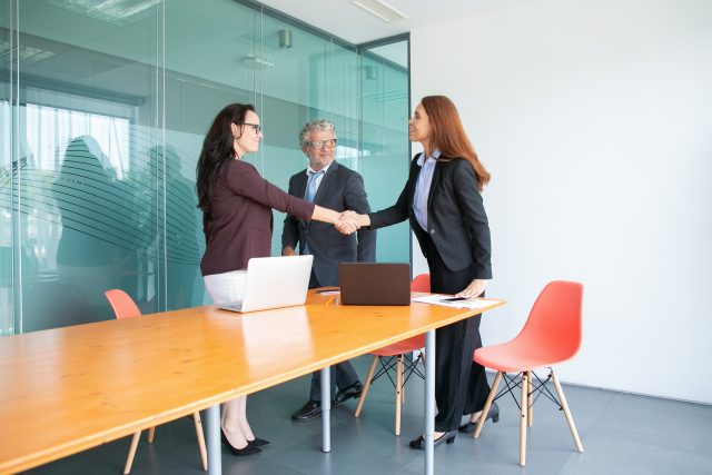 Job interviews, whether they be for experienced candidates or freshers, never cease to be scary. When you are faced with a direct question and are asked for a 